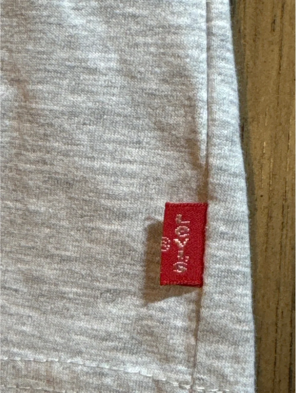 Levi’s Gray Logo Graphic T-Shirt Size 5/6
